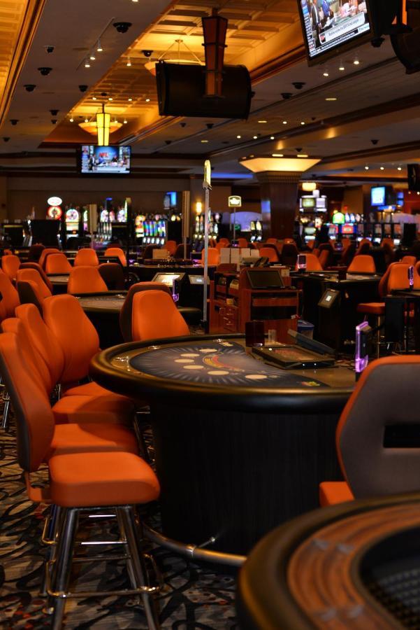Harrah'S Joliet Casino Hotel Exterior photo